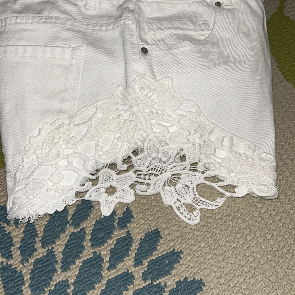 High waisted lace denim shorts LAST CHANCE BEFORE ITS DONATED - Picture 3 of 4